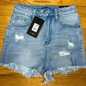 Fashion Nova Size 3 high waited butterfly short BRAND NEW W/ TAGS
